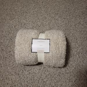 NWT* Threshold Thow Blanket
